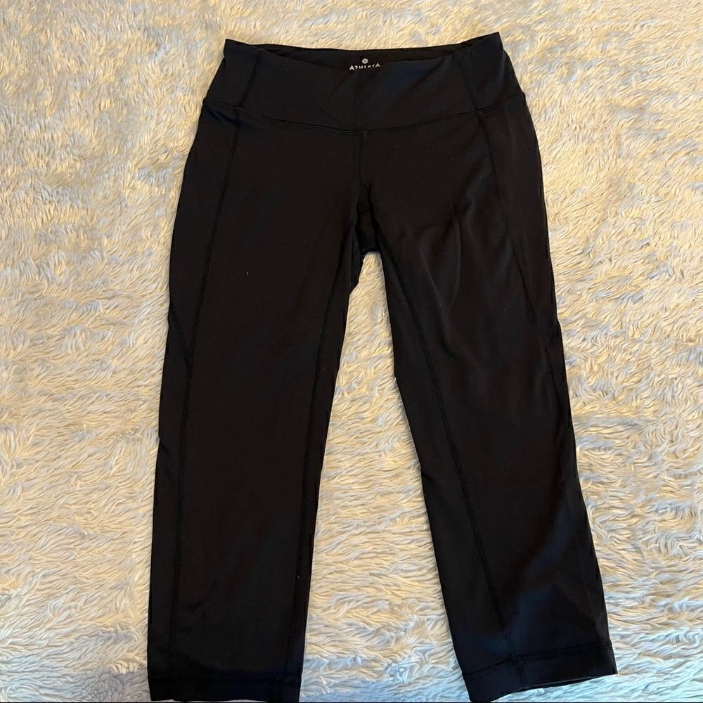 Athleta mid rise cropped leggings